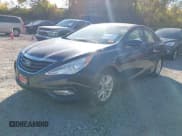 ✅ 2013 Hyundai Sonata GLS • VIN: 5NPEB4ACXDH741250 • Лот: 43648995. Опубликован ранее на IAAI с пробегом 11 668 миль. Бесплатный доступ к архиву аукционных продаж из США и подробный отчёт об истории автомобиля на DreamBid. Изображение 2.