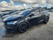 ✅ 2022 Tesla Model X Plaid • VIN: 7SAXCBE67NF329708 • Лот: 92099555. Опубликован ранее на Copart с пробегом 70 660 миль. Бесплатный доступ к архиву аукционных продаж из США и подробный отчёт об истории автомобиля на DreamBid. Изображение 1.