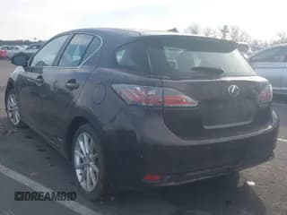 ✅ 2012 Lexus CT 200h Premium • VIN: JTHKD5BH7C2105249 • Lot: 43747125. Wystawiony na IAAI z przebiegiem 203 862 mil. Bezpłatny archiwum sprzedaży aukcyjnych z USA i szczegółowy raport historii pojazdu na DreamBid. Zdjęcie 3.