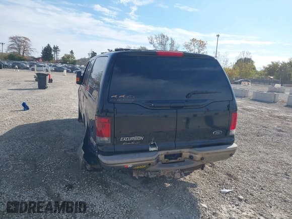 ✅ 2004 Ford Excursion Eddie Bauer • VIN: 1FMNU45S14EC74484 • Лот: 40641522. Опубликован ранее на IAAI с пробегом 298 510 миль. Бесплатный доступ к архиву аукционных продаж из США и подробный отчёт об истории автомобиля на DreamBid. Изображение 16.