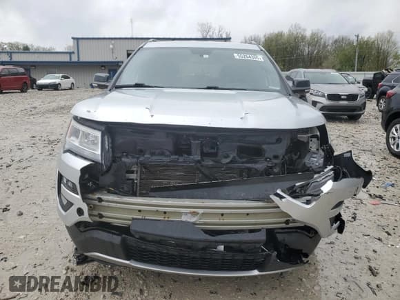 ✅ 2017 Ford Explorer XLT • VIN: 1FM5K8D81HGE35946 • Лот: 55264305. Опубликован ранее на Copart с пробегом 157 863 миль. Бесплатный доступ к архиву аукционных продаж из США и подробный отчёт об истории автомобиля на DreamBid. Изображение 5.