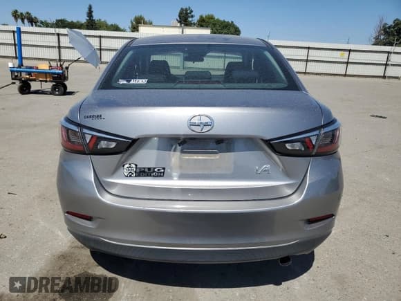 ✅ 2016 Scion iA • VIN: 3MYDLBZV5GY136208 • Lot: 60750225. Wystawiony na Copart z przebiegiem 84 915 mil. Bezpłatny archiwum sprzedaży aukcyjnych z USA i szczegółowy raport historii pojazdu na DreamBid. Zdjęcie 6.