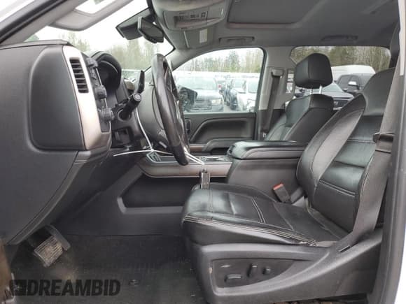 ✅ 2018 GMC Sierra 3500HD Denali • VIN: 1GT42YEY2JF254218 • Lot: 85935094. Wystawiony na Copart z przebiegiem 157 907 mil. Bezpłatny archiwum sprzedaży aukcyjnych z USA i szczegółowy raport historii pojazdu na DreamBid. Zdjęcie 7.