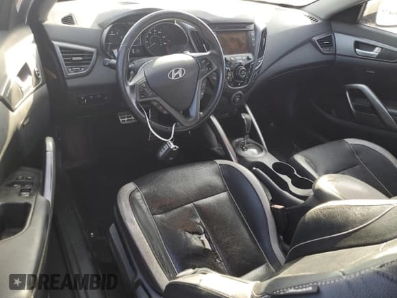 ✅ 2013 Hyundai Veloster Turbo • VIN: KMHTC6AEXDU128130 • Lot: 83827214. Wystawiony na Copart z przebiegiem 173 288 mil. Bezpłatny archiwum sprzedaży aukcyjnych z USA i szczegółowy raport historii pojazdu na DreamBid. Zdjęcie 8.
