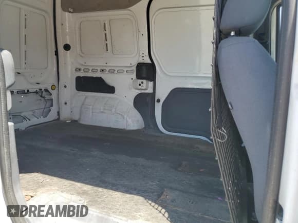 ✅ 2010 Ford Transit Connect XL • VIN: NM0LS7AN5AT003130 • Lot: 62169715. Wystawiony na Copart z przebiegiem Nie podano. Bezpłatny archiwum sprzedaży aukcyjnych z USA i szczegółowy raport historii pojazdu na DreamBid. Zdjęcie 11.