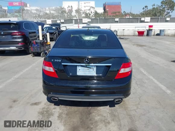 ✅ 2010 Mercedes-Benz C 300 Sport • VIN: WDDGF5EB7AF382472 • Lot: 42910164. Listed on IAAI with 99,966 mi. Free auction sales archive from the USA and detailed vehicle history report at DreamBid. Image 16.