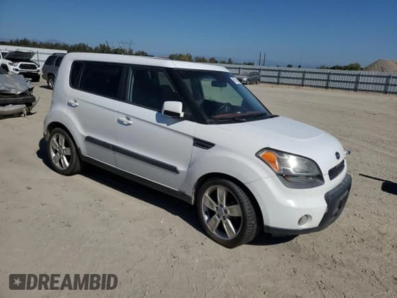 ✅ 2011 Kia Soul + • VIN: KNDJT2A21B7705164 • Lot: 69143715. Wystawiony na Copart z przebiegiem 249 008 mil. Bezpłatny archiwum sprzedaży aukcyjnych z USA i szczegółowy raport historii pojazdu na DreamBid. Zdjęcie 4.
