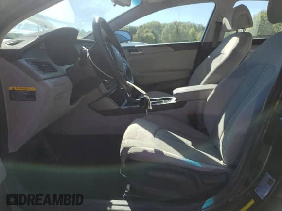 2017 Hyundai Sonata SE with VIN 5NPE24AF0HH460431, listed as a Copart auction lot 85575885 with 166,833 mi miles and Salvage title. Bid and sale history available at DreamBid. Image 7.