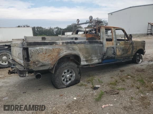 ✅ 1995 Ford F-250 • VIN: 1FTHX26G4SKB17165 • Лот: 75958984. Опубликован ранее на Copart с пробегом Не указан. Бесплатный доступ к архиву аукционных продаж из США и подробный отчёт об истории автомобиля на DreamBid. Изображение 3.