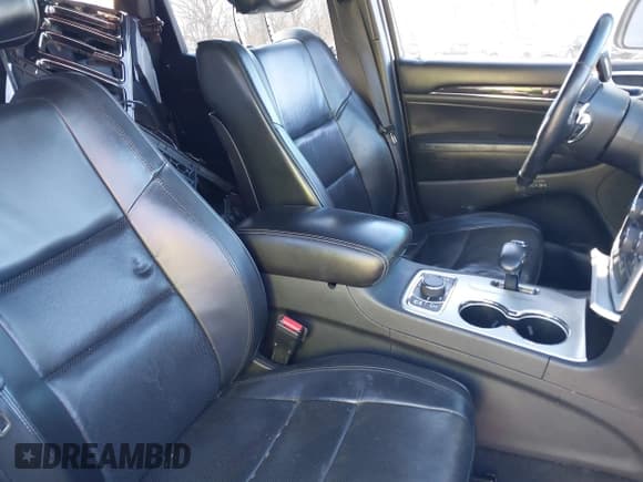 ✅ 2015 Jeep Grand Cherokee Overland • VIN: 1C4RJFCGXFC215750 • Лот: 40795135. Опубликован ранее на IAAI с пробегом 89 110 миль. Бесплатный доступ к архиву аукционных продаж из США и подробный отчёт об истории автомобиля на DreamBid. Изображение 8.