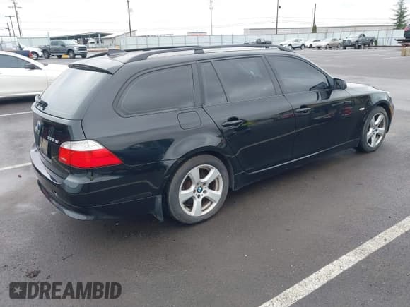 ✅ 2008 BMW 5 Series 535xiT • VIN: WBAPT735X8CX00881 • Lot: 41742336. Wystawiony na IAAI z przebiegiem 207 115 mil. Bezpłatny archiwum sprzedaży aukcyjnych z USA i szczegółowy raport historii pojazdu na DreamBid. Zdjęcie 4.