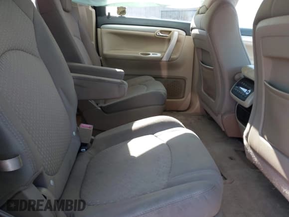 ✅ 2010 Saturn Outlook • VIN: 5GZLRUED3AJ201245 • Lot: 41357675. Wystawiony na IAAI z przebiegiem 142 720 mil. Bezpłatny archiwum sprzedaży aukcyjnych z USA i szczegółowy raport historii pojazdu na DreamBid. Zdjęcie 8.