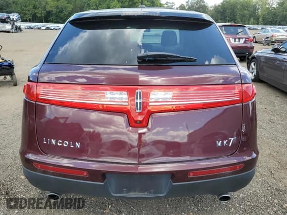 ✅ 2019 Lincoln MKT Reserve • VIN: 2LMHJ5AT2KBL00484 • Лот: 70644725. Опубликован ранее на Copart с пробегом 78 471 миль. Бесплатный доступ к архиву аукционных продаж из США и подробный отчёт об истории автомобиля на DreamBid. Изображение 6.