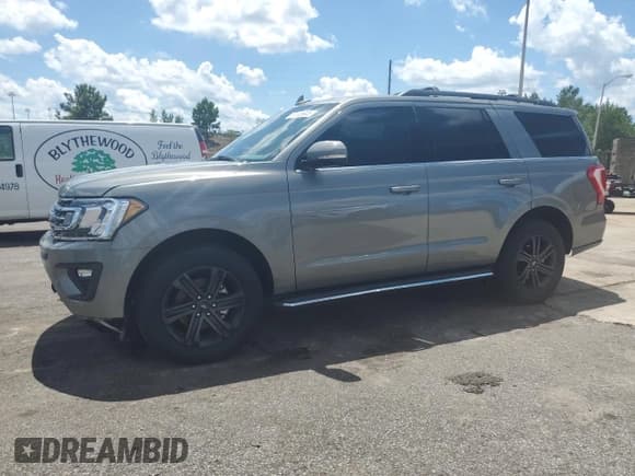 ✅ 2019 Ford Expedition XLT • VIN: 1FMJU1HT8KEA78444 • Lot: 67445845. Wystawiony na Copart z przebiegiem 81 813 mil. Bezpłatny archiwum sprzedaży aukcyjnych z USA i szczegółowy raport historii pojazdu na DreamBid. Zdjęcie 1.