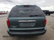 ✅ 2003 Chrysler Town & Country LX • VIN: 2C4GP443X3R135079 • Lot: 89933565. Wystawiony na Copart z przebiegiem 110 344 mil. Bezpłatny archiwum sprzedaży aukcyjnych z USA i szczegółowy raport historii pojazdu na DreamBid. Zdjęcie 6.