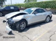 ✅ 2012 Ford Mustang V6 • VIN: 1ZVBP8EM0C5232648 • Lot: 42563108. Wystawiony na IAAI z przebiegiem Nie podano. Bezpłatny archiwum sprzedaży aukcyjnych z USA i szczegółowy raport historii pojazdu na DreamBid. Zdjęcie 2.