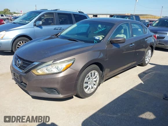 ✅ 2016 Nissan Altima S • VIN: 1N4AL3AP6GN318202 • Lot: 43552301. Listed on IAAI with 195,060 mi. Free auction sales archive from the USA and detailed vehicle history report at DreamBid. Image 2.