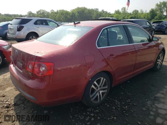 ✅ 2006 Volkswagen Jetta 2.5L • VIN: 3VWSG71K66M675951 • Лот: 61791035. Опубликован ранее на Copart с пробегом 208 453 миль. Бесплатный доступ к архиву аукционных продаж из США и подробный отчёт об истории автомобиля на DreamBid. Изображение 3.