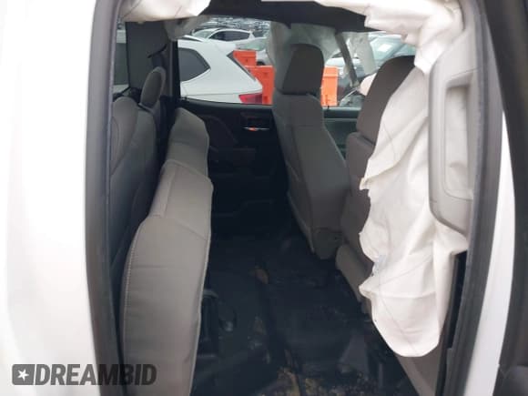 ✅ 2018 Chevrolet Silverado 1500 Work Truck • VIN: 1GCRCNEC5JZ336075 • Lot: 41484871. Listed on IAAI with 160,283 mi. Free auction sales archive from the USA and detailed vehicle history report at DreamBid. Image 8.