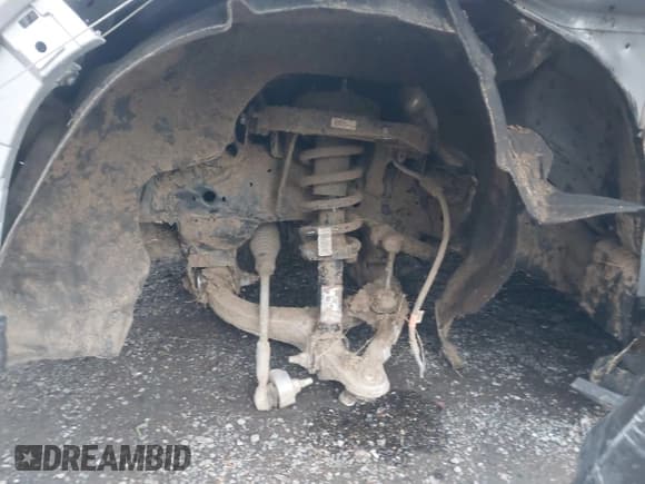 ✅ 2024 Jeep Wagoneer Series II • VIN: 1C4SJSBP6RS175401 • Lot: 43881937. Listed on IAAI with 32,601 mi. Free auction sales archive from the USA and detailed vehicle history report at DreamBid. Image 18.