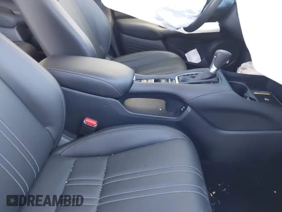 ✅ 2024 Honda HR-V EX-L • VIN: 3CZRZ2H78RM769554 • Lot: 41527741. Listed on IAAI with 4,156 mi. Free auction sales archive from the USA and detailed vehicle history report at DreamBid. Image 5.