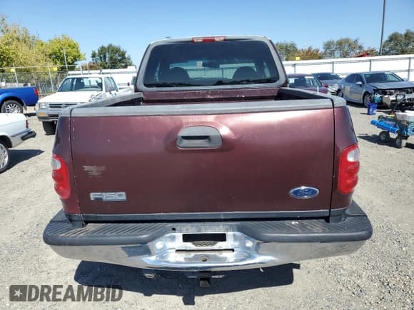 ✅ 2000 Ford F-150 XL • VIN: 1FTRX08L0YKB07096 • Lot: 85601605. Wystawiony na Copart z przebiegiem Nie podano. Bezpłatny archiwum sprzedaży aukcyjnych z USA i szczegółowy raport historii pojazdu na DreamBid. Zdjęcie 6.