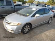 ✅ 2010 Honda Civic LX • VIN: 19XFA1F52AE065425 • Lot: 43392074. Wystawiony na IAAI z przebiegiem 174 785 mil. Bezpłatny archiwum sprzedaży aukcyjnych z USA i szczegółowy raport historii pojazdu na DreamBid. Zdjęcie 18.