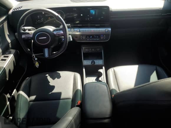 2024 Hyundai Kona Limited with VIN KM8HE3A37RU184899, listed as a Copart auction lot 71785135 with 10,803 mi miles and Salvage title. Bid and sale history available at DreamBid. Image 8.