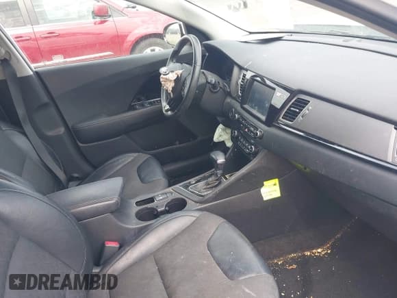 ✅ 2017 Kia Niro Touring Launch Edition • VIN: KNDCC3LC8H5040370 • Лот: 42575097. Опубликован ранее на IAAI с пробегом 67 532 миль. Бесплатный доступ к архиву аукционных продаж из США и подробный отчёт об истории автомобиля на DreamBid. Изображение 5.