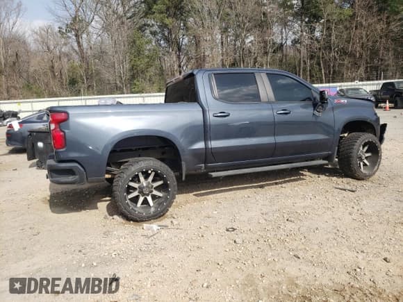 ✅ 2022 Chevrolet Silverado 1500 RST • VIN: 1GCUYEET0NZ201507 • Lot: 48999085. Listed on Copart with 60,009 mi. Free auction sales archive from the USA and detailed vehicle history report at DreamBid. Image 3.