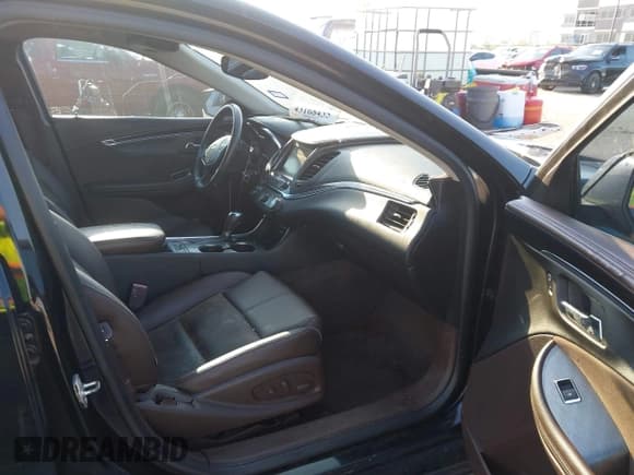 ✅ 2015 Chevrolet Impala LT • VIN: 2G1125S35F9213438 • Lot: 43168435. Listed on IAAI with 217,381 mi. Free auction sales archive from the USA and detailed vehicle history report at DreamBid. Image 5.