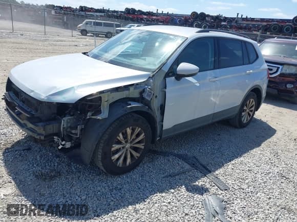 ✅ 2019 Volkswagen Tiguan S • VIN: 3VV1B7AX4KM048590 • Lot: 42167726. Listed on IAAI with 114,427 mi. Free auction sales archive from the USA and detailed vehicle history report at DreamBid. Image 17.