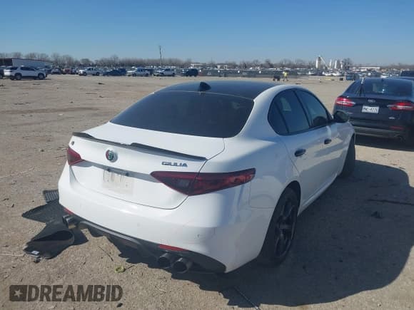 ✅ 2018 Alfa Romeo Giulia Ti Sport • VIN: ZARFAEEN9J7572787 • Лот: 41646814. Опубликован ранее на IAAI с пробегом 56 094 миль. Бесплатный доступ к архиву аукционных продаж из США и подробный отчёт об истории автомобиля на DreamBid. Изображение 4.