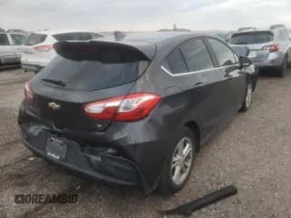 ✅ 2017 Chevrolet Cruze LT • VIN: 3G1BE6SM3HS535561 • Lot: 65760482. Wystawiony na Copart z przebiegiem 74 503 mil. Bezpłatny archiwum sprzedaży aukcyjnych z USA i szczegółowy raport historii pojazdu na DreamBid. Zdjęcie 4.