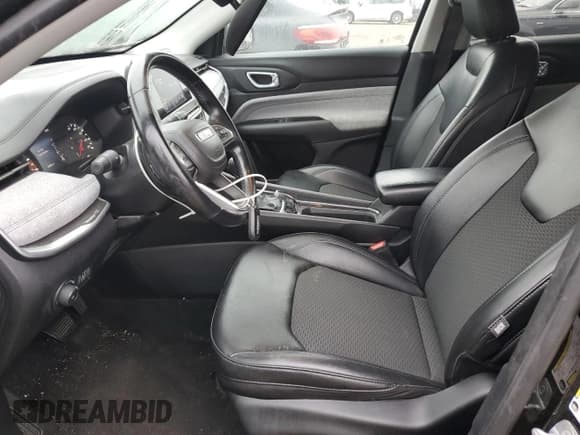 ✅ 2022 Jeep Compass Latitude • VIN: 3C4NJDBB6NT121019 • Lot: 81715005. Listed on Copart with 69,896 mi. Free auction sales archive from the USA and detailed vehicle history report at DreamBid. Image 7.