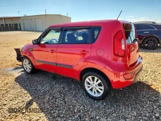 ✅ 2013 Kia Soul • VIN: KNDJT2A5XD7586043 • Lot: 84730755. Wystawiony na Copart z przebiegiem 203 267 mil. Bezpłatny archiwum sprzedaży aukcyjnych z USA i szczegółowy raport historii pojazdu na DreamBid. Zdjęcie 2.