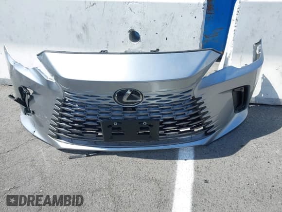 ✅ 2025 Lexus RX 350h • VIN: 2T2BBMCA9SC072043 • Lot: 42562866. Listed on IAAI with 6,065 mi. Free auction sales archive from the USA and detailed vehicle history report at DreamBid. Image 18.