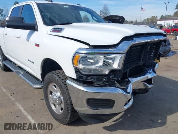 ✅ 2021 Ram 2500 Big Horn • VIN: 3C6UR5DJ8MG552586 • Лот: 41826654. Опубликован ранее на IAAI с пробегом 82 847 миль. Бесплатный доступ к архиву аукционных продаж из США и подробный отчёт об истории автомобиля на DreamBid. Изображение 18.