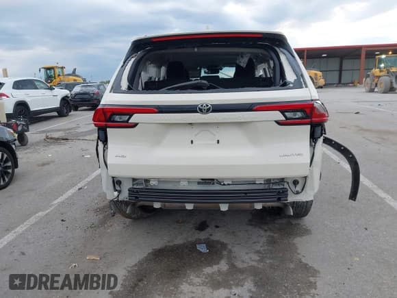 ✅ 2024 Toyota Highlander XLE • VIN: 5TDAAAB58RS028476 • Лот: 42308893. Опубликован ранее на IAAI с пробегом 28 489 миль. Бесплатный доступ к архиву аукционных продаж из США и подробный отчёт об истории автомобиля на DreamBid. Изображение 16.