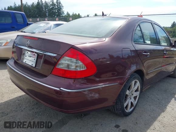 ✅ 2007 Mercedes-Benz E 350 • VIN: WDBUF56X37B070901 • Lot: 42843196. Listed on IAAI with Not provided. Free auction sales archive from the USA and detailed vehicle history report at DreamBid. Image 6.