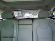 ✅ 2019 Volvo XC60 Momentum • VIN: LYV102RK3KB373513 • Lot: 69973005. Wystawiony na Copart z przebiegiem 68 461 mil. Bezpłatny archiwum sprzedaży aukcyjnych z USA i szczegółowy raport historii pojazdu na DreamBid. Zdjęcie 10.