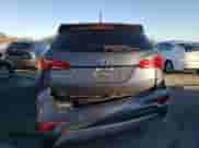 ✅ 2018 Hyundai Santa Fe 2.4L • VIN: 5XYZT3LB0JG521471 • Lot: 68947912. Wystawiony na Copart z przebiegiem 79 100 mil mil. Skorzystaj z bezpłatnego archiwum sprzedaży aukcyjnych z USA i zobacz szczegółowy raport historii pojazdu na DreamBid. Zdjęcie 6.