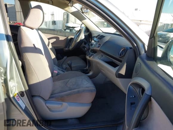 ✅ 2008 Toyota RAV4 • VIN: JTMZD33V685098678 • Lot: 43574592. Wystawiony na IAAI z przebiegiem Nie podano. Bezpłatny archiwum sprzedaży aukcyjnych z USA i szczegółowy raport historii pojazdu na DreamBid. Zdjęcie 5.