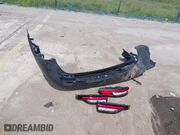 ✅ 2022 Jeep Grand Cherokee • VIN: 1C4RJYB63N8717876 • Lot: 42289481. Listed on IAAI with 22,853 mi. Free auction sales archive from the USA and detailed vehicle history report at DreamBid. Image 12.