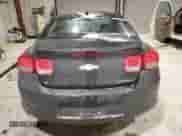 2015 Chevrolet Malibu LT z VIN 1G11C5SL8FF194677, wystawiony jako Copart lot #38092374 z przebiegiem 147 331 mil mil oraz . Historia ofert i sprzedaży dostępna na DreamBid. Obrazek 6.