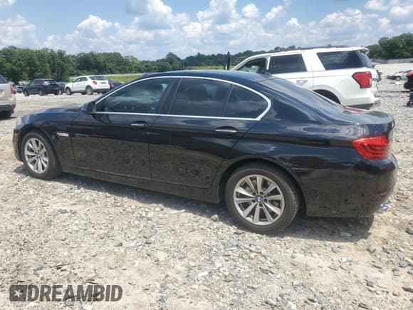 ✅ 2016 BMW 5 Series 528i • VIN: WBA5A5C5XGG348149 • Лот: 68308825. Опубликован ранее на Copart с пробегом 116 049 миль. Бесплатный доступ к архиву аукционных продаж из США и подробный отчёт об истории автомобиля на DreamBid. Изображение 2.