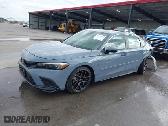 ✅ 2024 Honda Civic Sport Touring • VIN: 19XFL1G88RE011755 • Lot: 43459157. Listed on IAAI with 5,597 mi. Free auction sales archive from the USA and detailed vehicle history report at DreamBid. Image 2.