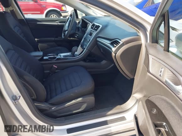 ✅ 2013 Ford Fusion SE Hybrid • VIN: 3FA6P0LU8DR262977 • Lot: 43729571. Listed on IAAI with 115,875 mi. Free auction sales archive from the USA and detailed vehicle history report at DreamBid. Image 5.