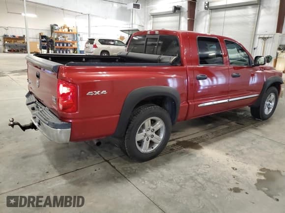 ✅ 2008 Dodge Dakota Laramie • VIN: 1D7HW58N98S599551 • Lot: 85739785. Wystawiony na Copart z przebiegiem 84 020 mil. Bezpłatny archiwum sprzedaży aukcyjnych z USA i szczegółowy raport historii pojazdu na DreamBid. Zdjęcie 3.