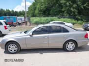 ✅ 2005 Mercedes-Benz E 320 • VIN: WDBUF82JX5X167046 • Лот: 42896493. Опубликован ранее на IAAI с пробегом 165 458 миль. Бесплатный доступ к архиву аукционных продаж из США и подробный отчёт об истории автомобиля на DreamBid. Изображение 14.